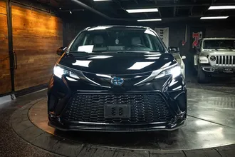 2024 TOYOTA SIENNA photo 4