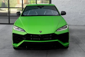2026 Lamborghini Urus photo 4
