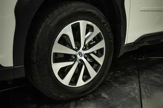 2025 SUBARU OUTBACK photo 3