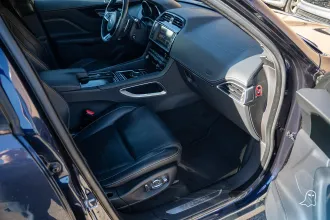 F-PACE 33