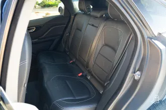 F-PACE 26