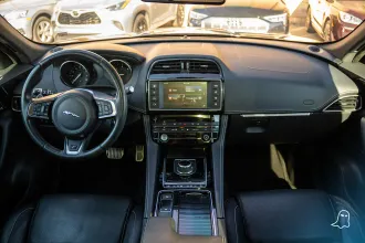 F-PACE 18