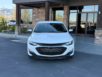 2024 Chevrolet Malibu photo 2