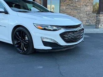 2024 Chevrolet Malibu photo 3