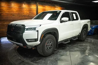 2025 NISSAN FRONTIER photo 2