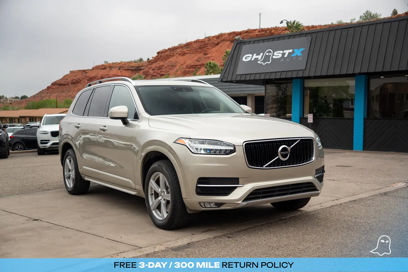 2018 Volvo XC90 T5 AWD Momentum's photo