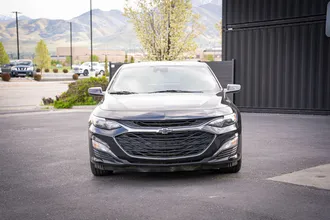 2024 Chevrolet Malibu photo 2