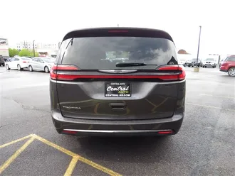 2021 CHRYSLER PACIFICA photo 6