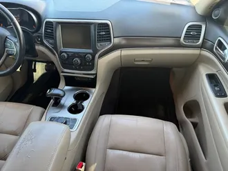 Grand Cherokee 17