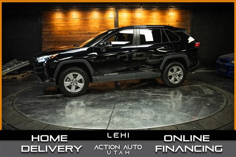 2023 TOYOTA RAV4 XLE