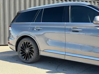 2021 Lincoln Aviator photo 5