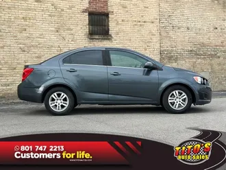 2013 Chevrolet Sonic photo 3