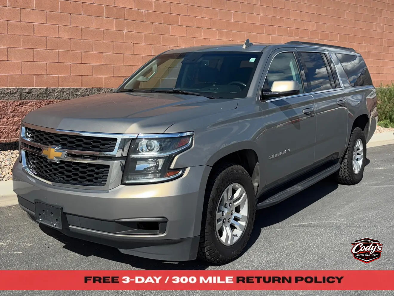 2018 Chevrolet Suburban 4WD 1500 LT's photo