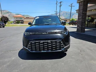2023 Kia Soul photo 2