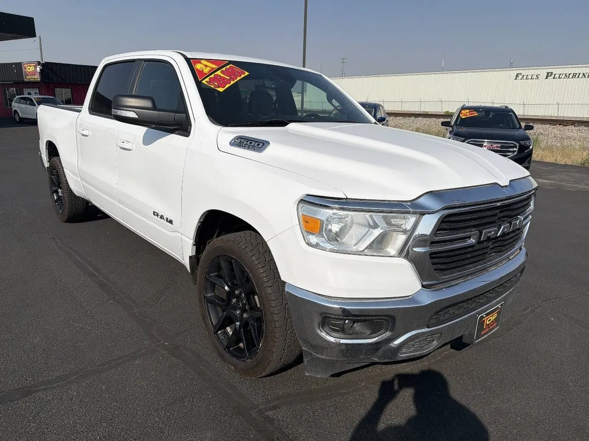 2021 RAM 1500 Big Horn 4x4 4dr Crew Cab 6.4 ft. SB Pickup