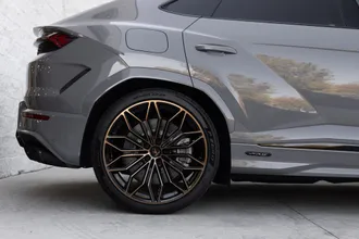 2026 Lamborghini Urus photo 4