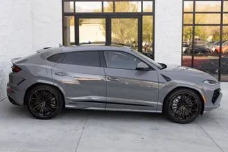 2026 Lamborghini Urus photo 5