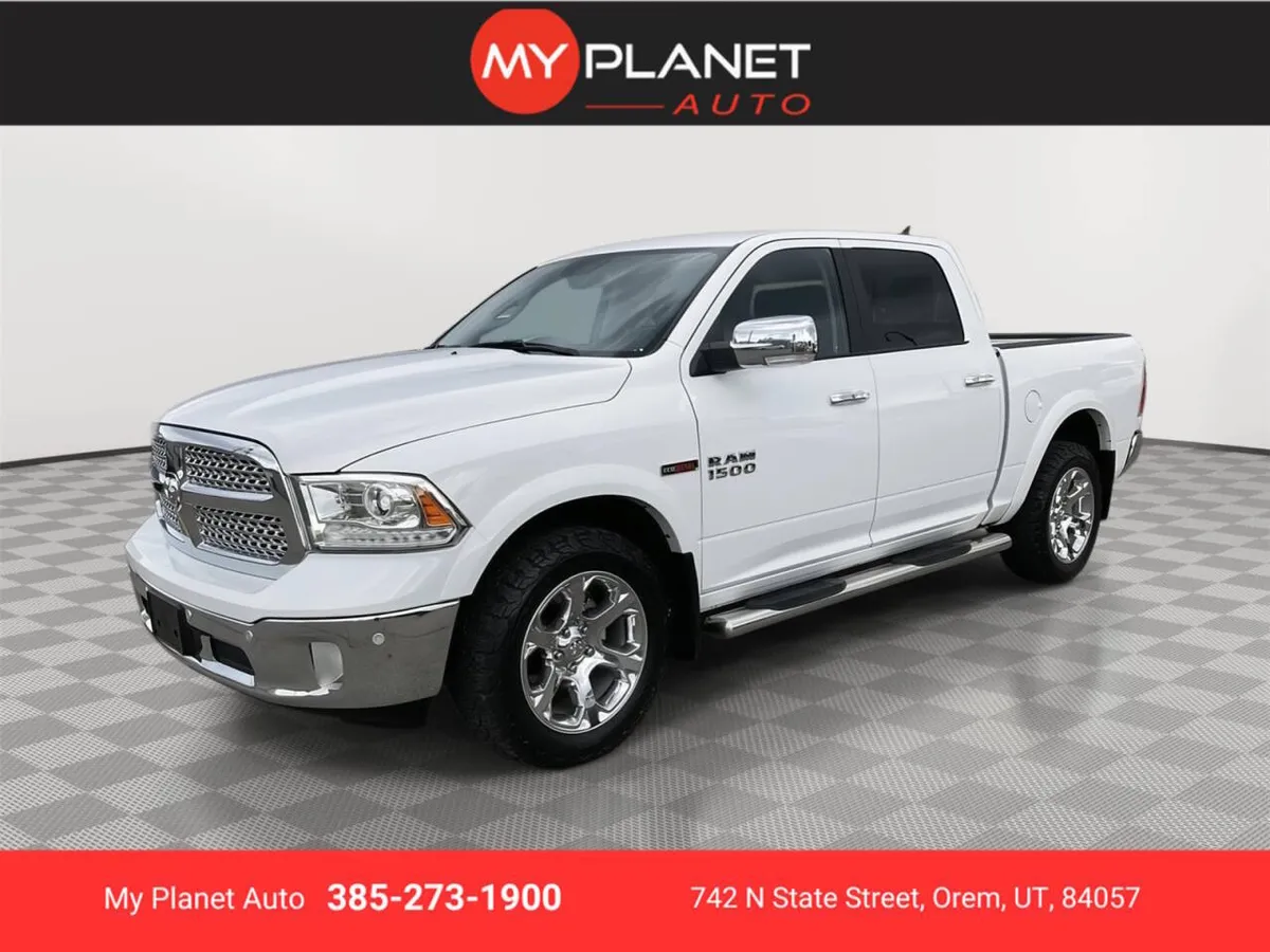 2017 RAM 1500 Laramie 4x4 4dr Crew Cab 5.5 ft. SB Pickup
