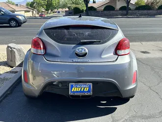2016 Hyundai Veloster photo 4