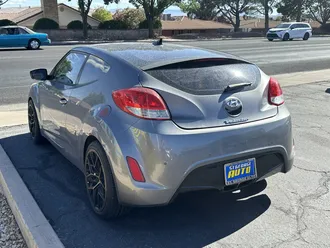 2016 Hyundai Veloster photo 5
