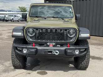2026 Jeep Gladiator photo 2