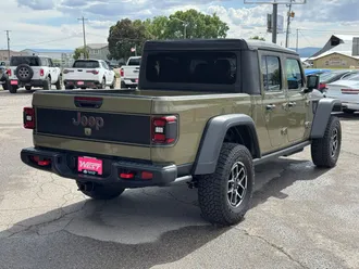 2026 Jeep Gladiator photo 6