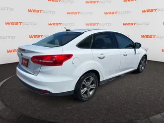 2016 Ford Focus photo 5