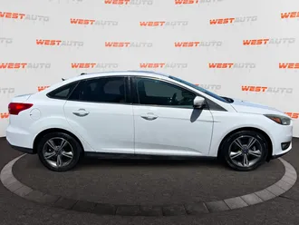 2016 Ford Focus photo 6