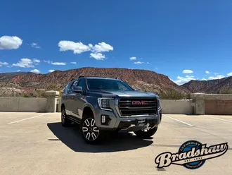 2022 GMC Yukon photo 2