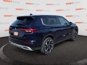 2024 Mitsubishi Outlander photo 5