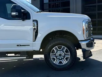 2025 Ford F-350SD photo 3