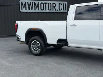 2024 GMC Sierra 3500HD photo 4