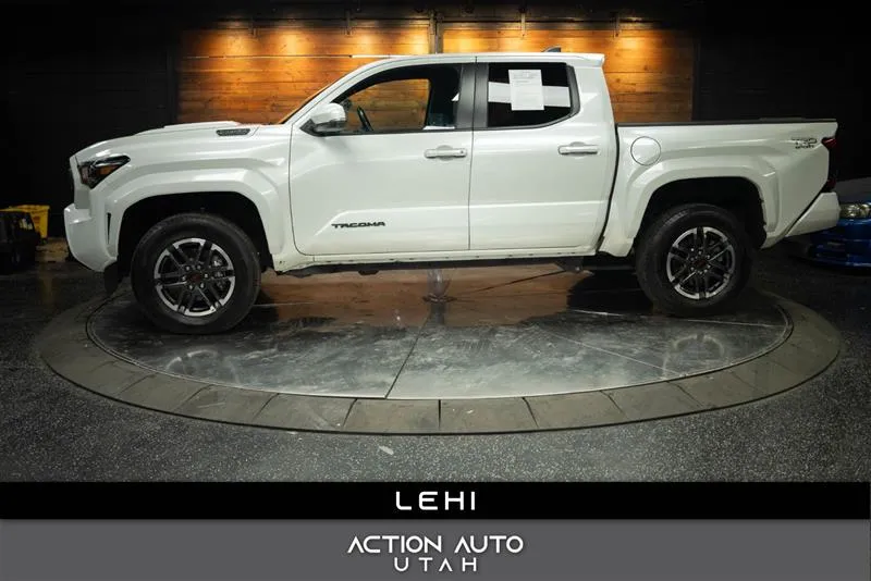2025 TOYOTA TACOMA TRD SPORT HV