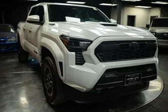 2025 TOYOTA TACOMA photo 5