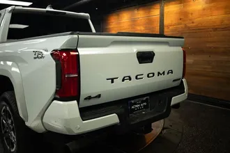 2025 TOYOTA TACOMA photo 6