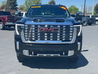 2024 GMC Sierra 3500HD photo 2
