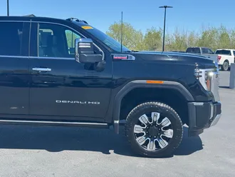 2024 GMC Sierra 3500HD photo 4