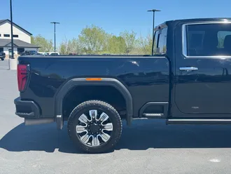 2024 GMC Sierra 3500HD photo 5