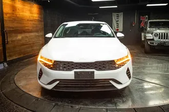 2023 KIA K5 photo 4