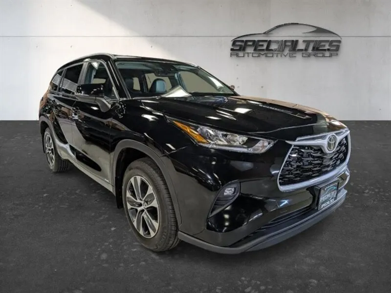 2025 Toyota Highlander Hybrid XLE XLE