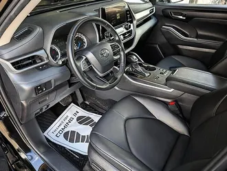 2025 Toyota Highlander Hybrid XLE photo 2