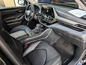 2025 Toyota Highlander Hybrid XLE photo 4