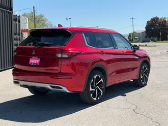 2024 Mitsubishi Outlander PHEV photo 6