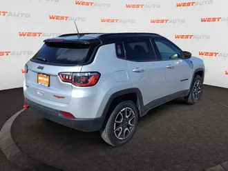 2025 Jeep Compass photo 5