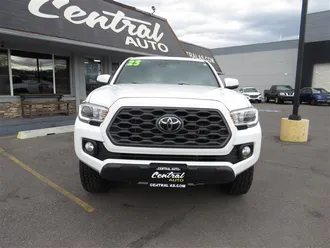 2023 TOYOTA TACOMA photo 2