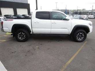 2023 TOYOTA TACOMA photo 4