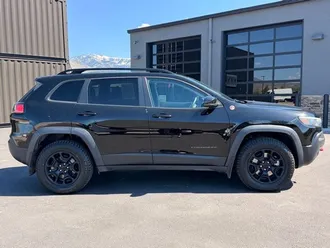 2022 Jeep Cherokee photo 5