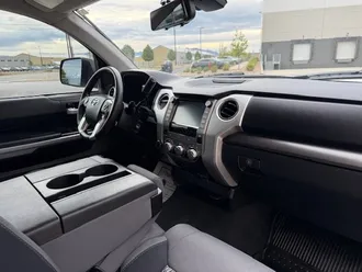 Tundra 4WD 8