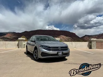 2024 Volkswagen Jetta photo 2