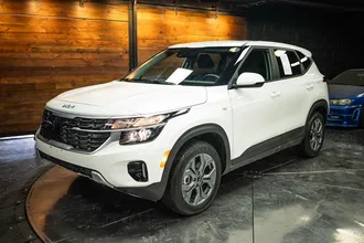 2026 KIA SELTOS photo 2